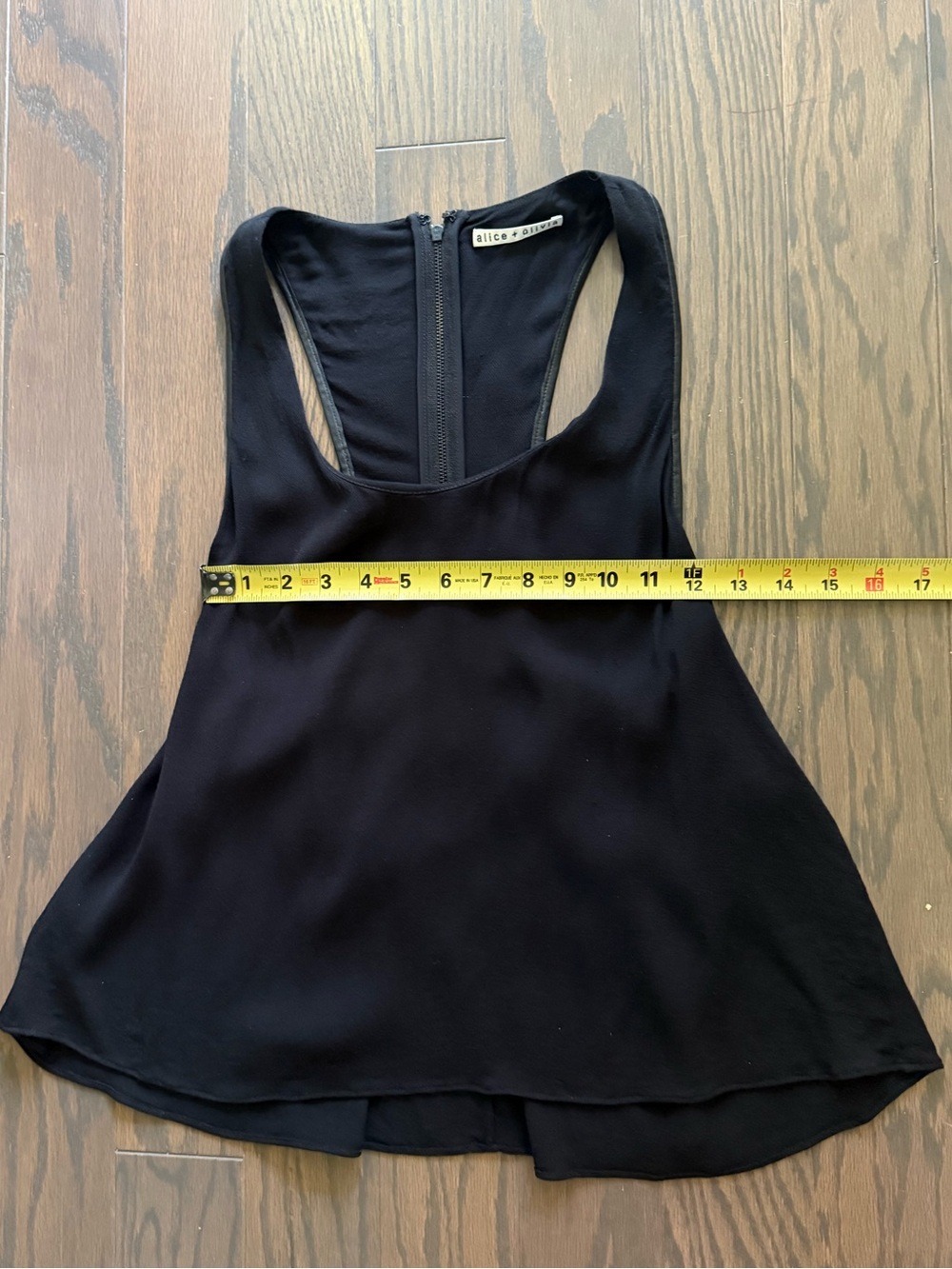 ALICE + OLIVIA Racer Back Top Size Small - Picture 9 of 10